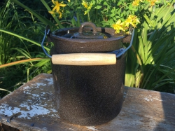 Smaltovaná konvice hnědý granit, objem 3,5 litru 